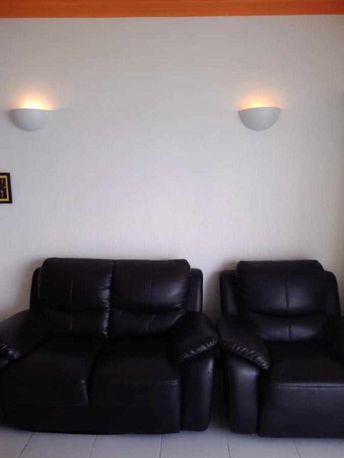 The Barn Private Home @ Sri Sayang Apartment باتو فيرينغي المظهر الخارجي الصورة