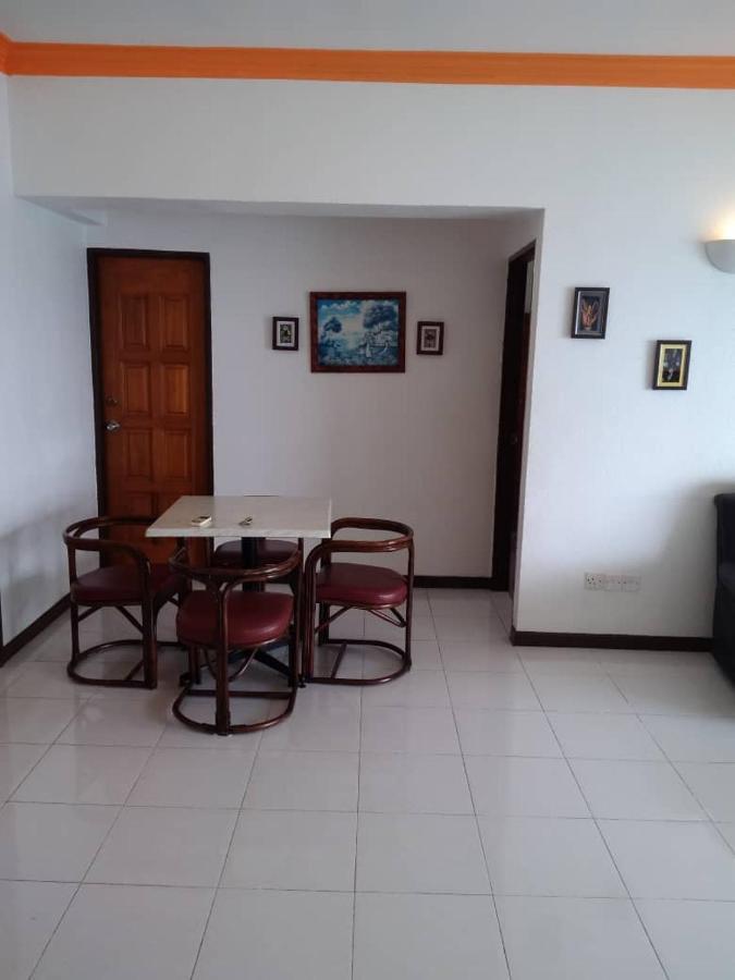 The Barn Private Home @ Sri Sayang Apartment باتو فيرينغي المظهر الخارجي الصورة