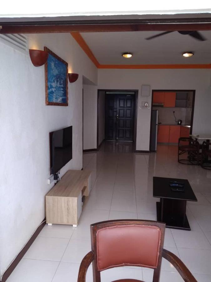 The Barn Private Home @ Sri Sayang Apartment باتو فيرينغي المظهر الخارجي الصورة